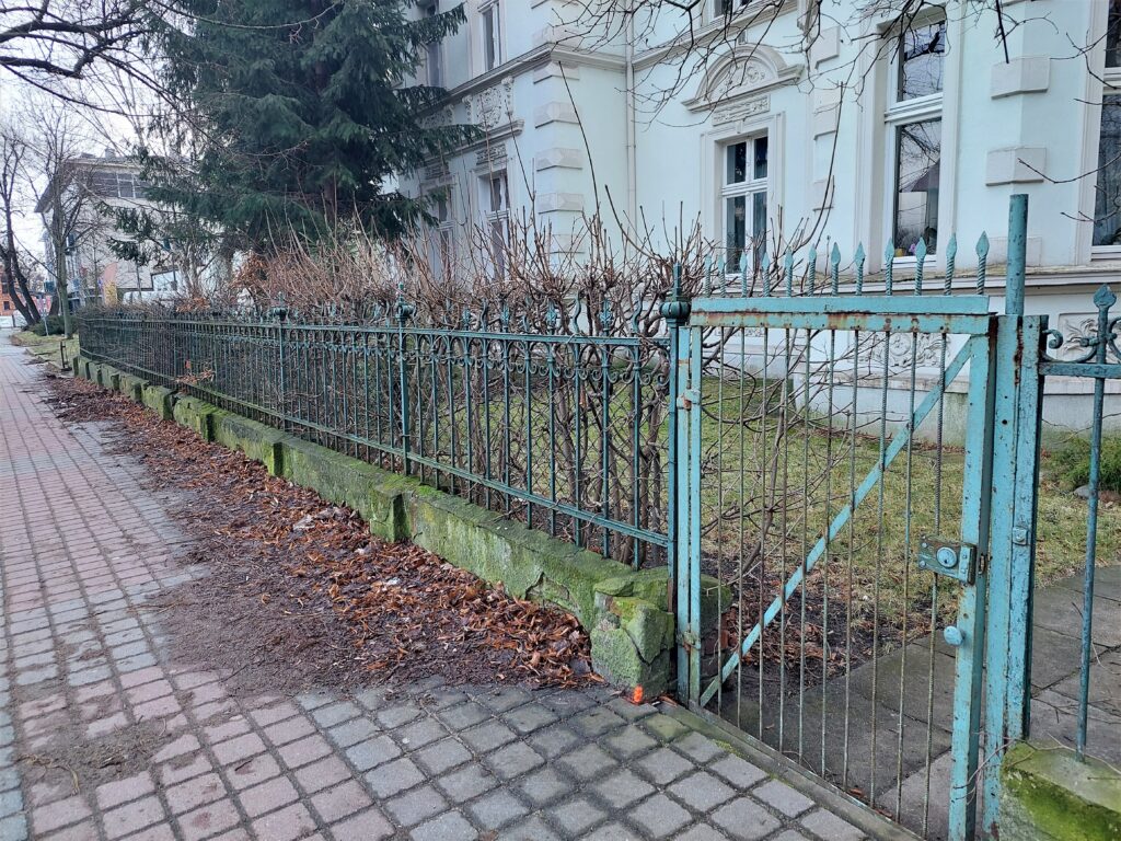 Ogrodzenie willi przy ul. Chopina